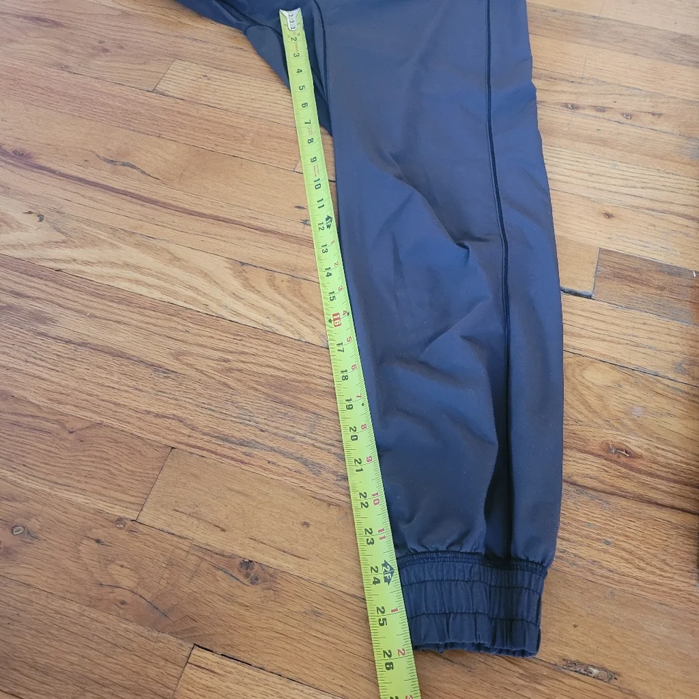 Lululemon Sun Setter Jogger GUC 28